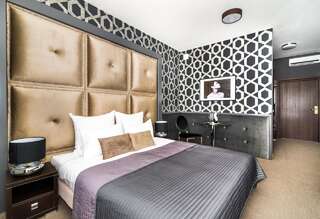 Отель Hotel Luxor Люблин Улучшенный двухместный номер с 1 кроватью-3