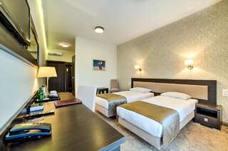 Отель Hotel Luxor Люблин Двухместный номер с 2 отдельными кроватями-6